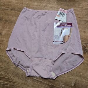 NWT!! Vintage Bali Womens Skimp Skamp Panties  Light Pink Nylon Spandex Granny 7